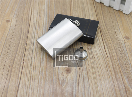 Titanium hip flask - copy