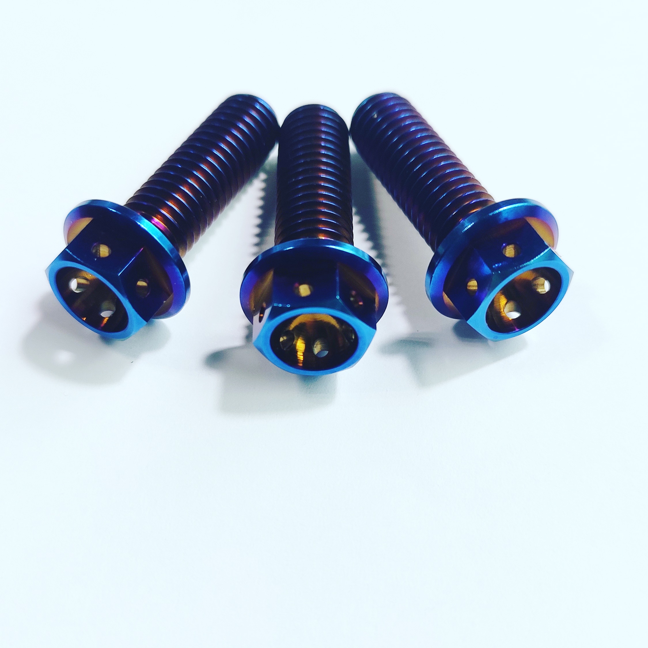 titanium hex flange bolt