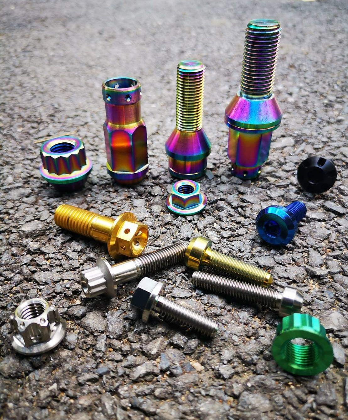 titanium wheel bolt